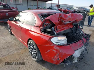 2017 BMW 4 Series 430i z VIN WBA4U7C52H5D43171, wystawiony jako IAAI lot #41555542 z przebiegiem 80 553 mil mil oraz . Historia ofert i sprzedaży dostępna na DreamBid. Obrazek 6.