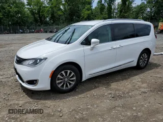 2020 Chrysler Pacifica Touring L Plus with VIN 2C4RC1EG5LR141778, listed as a Copart auction lot 59693515 with 65,221 mi miles and Salvage title. Bid and sale history available at DreamBid. Image 1.