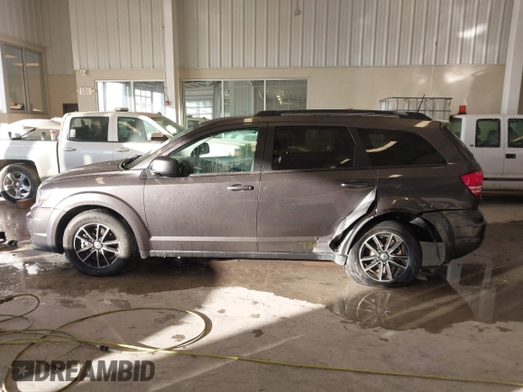 2018 Dodge Journey SE with VIN 3C4PDCAB1JT519745, listed as a IAAI auction lot 41366307 with 131,436 mi miles. Bid and sale history available at carsss.com. Image 14.
