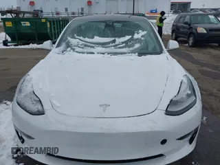 2018 Tesla Model 3 Long Range Battery with VIN 5YJ3E1EB2JF089006, listed as a IAAI auction lot 41186372 with Not Provided miles and . Bid and sale history available at DreamBid. Image 11.