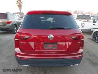 2018 Volkswagen Tiguan S with VIN 3VV1B7AX9JM068218, listed as a IAAI auction lot 41297391 with 41,143 mi miles. Bid and sale history available at carsss.com. Image 16.