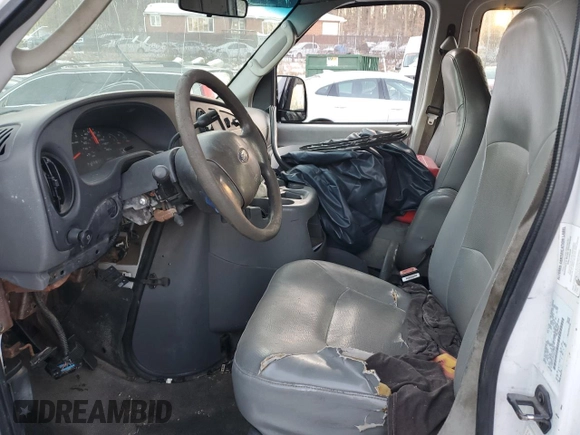 2004 Ford Econoline Cargo z VIN 1FTNE24L84HA51888, wystawiony jako Copart lot #86813724 z przebiegiem Nie podano mil oraz Szkoda całkowita • Salvage title. Historia ofert i sprzedaży dostępna na DreamBid. Obrazek 7.