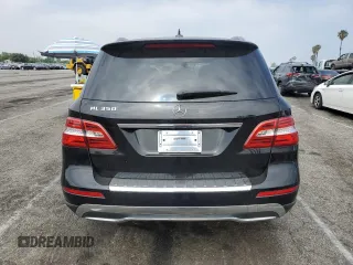 2014 Mercedes-Benz M 350 with VIN 4JGDA5JBXEA412807, listed as a Copart auction lot 60500575 with 138,617 mi miles and Salvage title. Bid and sale history available at DreamBid. Image 6.