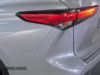 2021 Toyota Highlander XLE with VIN 5TDHZRBH0MS558143, listed as a IAAI auction lot 42859323 with 41,722 mi miles and . Bid and sale history available at DreamBid. Image 15.
