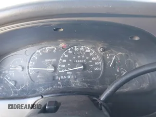 2000 Ford Ranger XL с VIN 1FTYR14V3YTA49174, выставлен на аукционе IAAI как лот 41857986 с пробегом 229 675 миль миль и . История ставок и продаж доступна на DreamBid. Изображение 15.