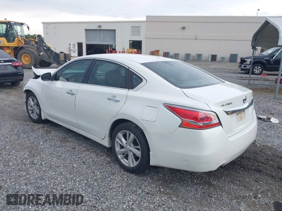 2015 Nissan Altima 2.5 with VIN 1N4AL3APXFN405079, listed as a IAAI auction lot 42463237 with 244,848 mi miles and . Bid and sale history available at DreamBid. Image 3.