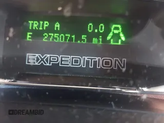 2014 Ford Expedition Limited с VIN 1FMJU2A55EEF63128, выставлен на аукционе IAAI как лот 42023765 с пробегом 275 071 миль миль и . История ставок и продаж доступна на DreamBid. Изображение 15.