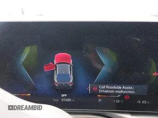 2024 BMW i4 eDrive35 z VIN WBY43AW05RFT22034, wystawiony jako IAAI lot #41545162 z przebiegiem 1499 mil mil oraz . Historia ofert i sprzedaży dostępna na DreamBid. Obrazek 7.