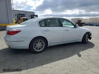 2011 Hyundai Genesis with VIN KMHGC4DE4BU132785, listed as a Copart auction lot 50999155 with 301,993 mi miles and Clean Title. Bid and sale history available at carsss.com. Image 3.
