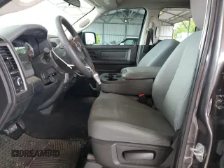 2017 Ram 1500 Express z VIN 1C6RR6FT1HS836067, wystawiony jako Copart lot #55864925 z przebiegiem 95 191 mil mil oraz Szkoda całkowita • Salvage title. Historia ofert i sprzedaży dostępna na DreamBid. Obrazek 7.