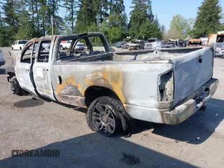 2006 Dodge 3500 SLT z VIN 3D7LX38C66G122008, wystawiony jako IAAI lot #42109289 z przebiegiem Nie podano mil oraz . Historia ofert i sprzedaży dostępna na DreamBid. Obrazek 3.
