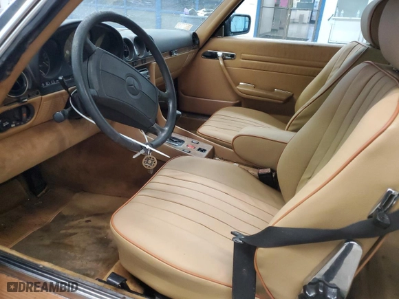 1988 Mercedes-Benz 560 Series 560SL with VIN WDBBA48D0JA081290, listed as a Copart auction lot 86202584 with 182,564 mi miles and Clean Title. Bid and sale history available at carsss.com. Image 7.