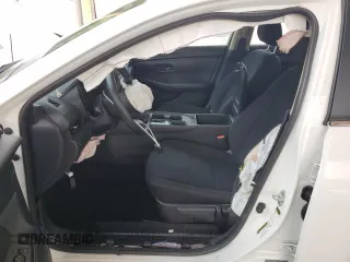 2024 Nissan Sentra S z VIN 3N1AB8BV8RY294114, wystawiony jako Copart lot #59166025 z przebiegiem 23 806 mil mil oraz Czysty tytuł • Clean title. Historia ofert i sprzedaży dostępna na DreamBid. Obrazek 7.