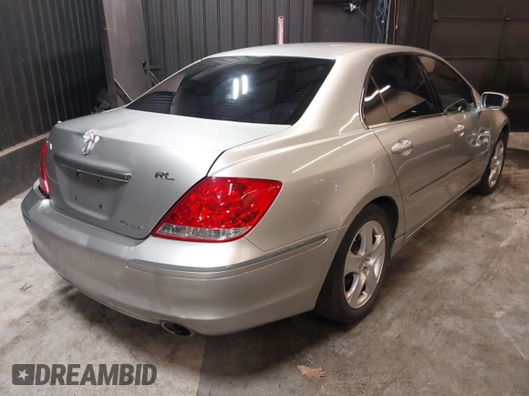 2007 Acura RL Technology with VIN JH4KB16657C004153, listed as a IAAI auction lot 42206466 with 333,860 mi miles and . Bid and sale history available at DreamBid. Image 4.