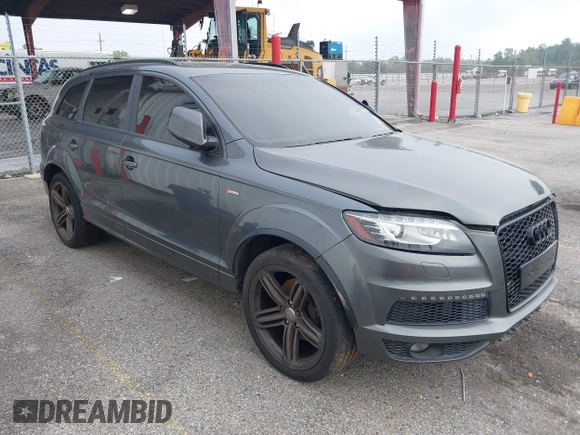 2013 Audi Q7 3.0T S line Prestige with VIN WA1DGAFE6DD009137, listed as a IAAI auction lot 40692368 with 99,060 mi miles. Bid and sale history available at carsss.com. Image 6.