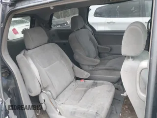 2005 Toyota Sienna LE with VIN 5TDBA23C55S038111, listed as a IAAI auction lot 42150147 with 1 mi miles. Bid and sale history available at carsss.com. Image 8.