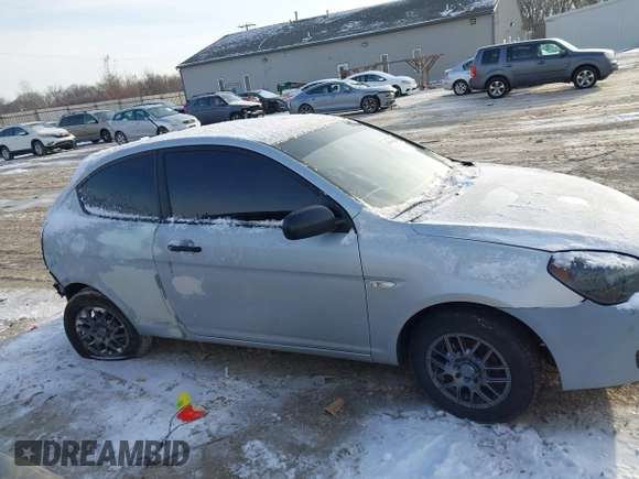 2011 Hyundai Accent GS z VIN KMHCM3AC9BU195826, wystawiony jako IAAI lot #41610260 z przebiegiem 112 508 mil mil oraz . Historia ofert i sprzedaży dostępna na DreamBid. Obrazek 13.