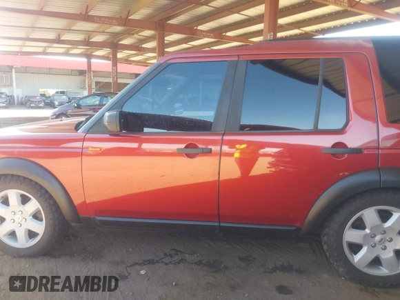 2006 Land Rover LR3 HSE z VIN SALAG25476A383549, wystawiony jako IAAI lot #42344959 z przebiegiem 121 107 mil mil oraz . Historia ofert i sprzedaży dostępna na DreamBid. Obrazek 13.