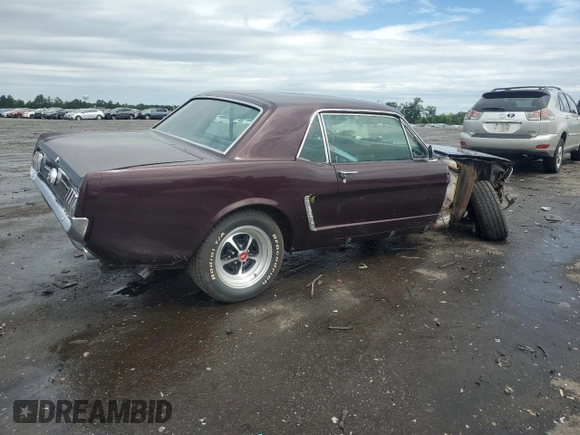 1965 Ford Mustang z VIN 5R07A205386, wystawiony jako Copart lot #63056335 z przebiegiem 80 491 mil mil oraz Szkoda całkowita • Salvage title. Historia ofert i sprzedaży dostępna na DreamBid. Obrazek 3.