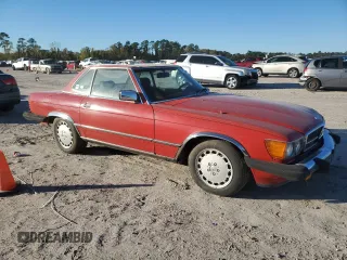 1987 Mercedes-Benz 560 SL with VIN WDBBA48D8HA059600, listed as a Copart auction lot 84690904 with 118,834 mi miles and Clean Title. Bid and sale history available at carsss.com. Image 4.
