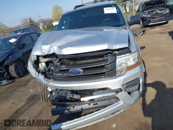 2017 Ford Expedition Max Limited z VIN 1FMJK2AT8HEA18808, wystawiony jako IAAI lot #42039607 z przebiegiem 133 280 mil mil oraz . Historia ofert i sprzedaży dostępna na DreamBid. Obrazek 12.