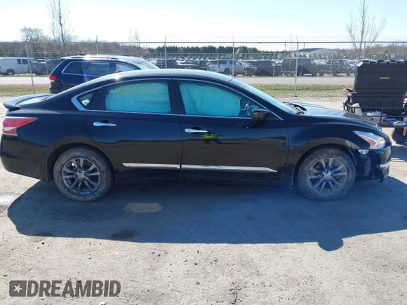 2015 Nissan Altima 2.5 S with VIN 1N4AL3AP7FN349408, listed as a IAAI auction lot 41839954 with 92,447 mi miles. Bid and sale history available at carsss.com. Image 13.