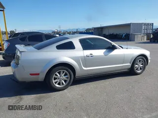 2006 Ford Mustang Standard with VIN 1ZVFT80N565198126, listed as a IAAI auction lot 41946052 with 159,915 mi miles. Bid and sale history available at carsss.com. Image 13.