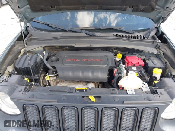 2018 Jeep Renegade Sport with VIN ZACCJBAB2JPH34804, listed as a IAAI auction lot 41899918 with 127,016 mi miles. Bid and sale history available at carsss.com. Image 10.