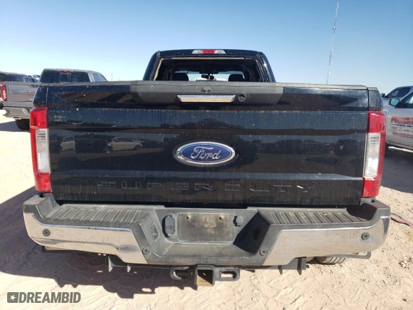 2018 Ford Super Duty F-350 DRW XL with VIN 1FT8W3DT7JEB59187, listed as a Copart auction lot 42925235 with 149,040 mi miles and Salvage Title. Bid and sale history available at carsss.com. Image 6.