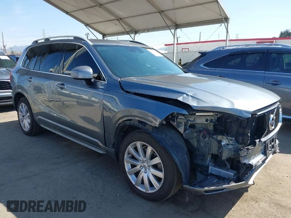 2018 Volvo XC90 Momentum with VIN YV4102PK3J1341909, listed as a IAAI auction lot 41992093 with 1 mi miles. Bid and sale history available at carsss.com. Image 1.