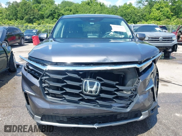 2025 Honda Pilot EX-L z VIN 5FNYG2H43SB010172, wystawiony jako IAAI lot #42262312 z przebiegiem 9 853 mil mil oraz . Historia ofert i sprzedaży dostępna na DreamBid. Obrazek 12.