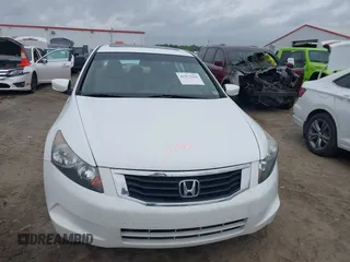 2009 Honda Accord EX-L z VIN 1HGCP26879A135132, wystawiony jako IAAI lot #41972216 z przebiegiem 100 565 mil mil oraz . Historia ofert i sprzedaży dostępna na DreamBid. Obrazek 13.