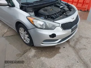 2014 Kia Forte LX with VIN KNAFX4A63E5099825, listed as a IAAI auction lot 42119316 with 174,551 mi miles and . Bid and sale history available at carsss.com. Image 6.