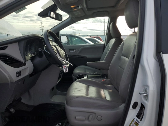 2018 Toyota Sienna XLE with VIN 5TDDZ3DC7JS198250, listed as a Copart auction lot 45917405 with 119,381 mi miles and Salvage Title. Bid and sale history available at carsss.com. Image 7.