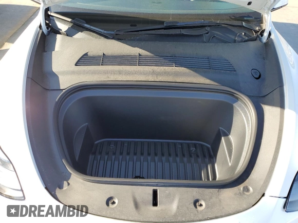 2022 Tesla Model Y Performance с VIN 7SAYGDEF4NF381656, выставлен на аукционе Copart как лот 48758954 с пробегом 18 335 миль миль и Списание • Salvage title. История ставок и продаж доступна на DreamBid. Изображение 11.
