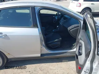 2012 Ford Focus SE with VIN 1FAHP3F20CL166889, listed as a IAAI auction lot 42268817 with 132,717 mi miles and . Bid and sale history available at DreamBid. Image 5.