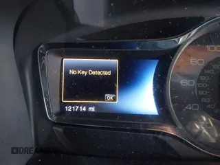2013 Lincoln MKX with VIN 2LMDJ6JK8DBL60753, listed as a IAAI auction lot 41760954 with 121,714 mi miles. Bid and sale history available at carsss.com. Image 7.
