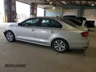 2015 Volkswagen Jetta SE with VIN 3VWD07AJ4FM404097, listed as a Copart auction lot 55054165 with 107,803 mi miles and Salvage title. Bid and sale history available at DreamBid. Image 2.