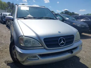 2004 Mercedes-Benz M 3.5L with VIN 4JGAB57E34A499577, listed as a IAAI auction lot 41997422 with 117,623 mi miles. Bid and sale history available at carsss.com. Image 1.