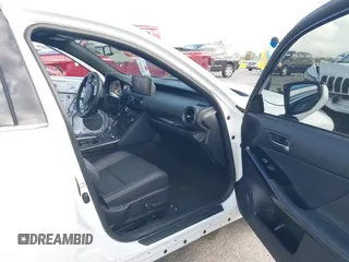 2024 Lexus IS 350 F Sport z VIN JTHBZ1B23R5080900, wystawiony jako IAAI lot #41435528 z przebiegiem 4 239 mil mil oraz . Historia ofert i sprzedaży dostępna na DreamBid. Obrazek 5.