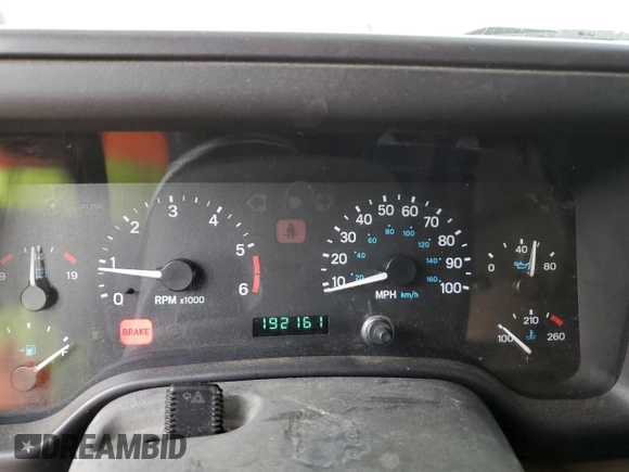 2000 Jeep Wrangler Sahara with VIN 1J4FA59SXYP760278, listed as a Copart auction lot 60402485 with 192,161 mi miles and Salvage title. Bid and sale history available at DreamBid. Image 9.