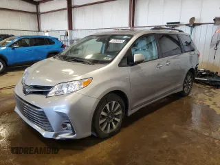 2018 Toyota Sienna XLE with VIN 5TDDZ3DC1JS190712, listed as a Copart auction lot 62282255 with 63,438 mi miles and Salvage title. Bid and sale history available at DreamBid. Image 1.
