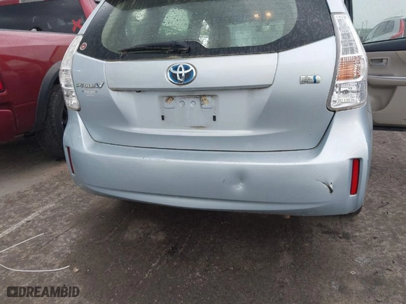 2014 Toyota Prius v Two with VIN JTDZN3EU3EJ002428, listed as a IAAI auction lot 42022125 with 178,212 mi miles. Bid and sale history available at carsss.com. Image 6.