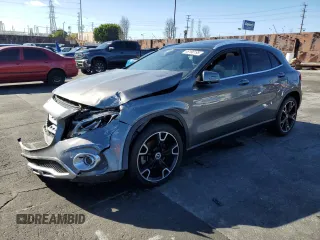 2020 Mercedes-Benz GLA 250 z VIN WDCTG4GB3LJ678807, wystawiony jako Copart lot #48190195 z przebiegiem 55 702 mil mil oraz Szkoda całkowita • Salvage title. Historia ofert i sprzedaży dostępna na DreamBid. Obrazek 1.