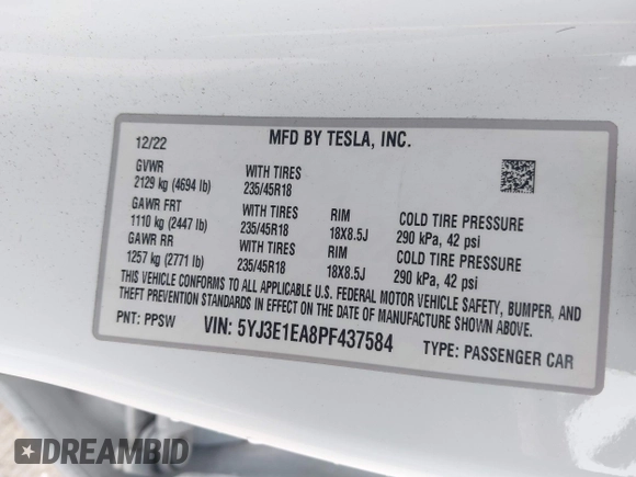 2023 Tesla Model 3 z VIN 5YJ3E1EA8PF437584, wystawiony jako IAAI lot #42112679 z przebiegiem 52 574 mil mil oraz . Historia ofert i sprzedaży dostępna na DreamBid. Obrazek 9.