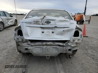 2009 Kia Spectra EX with VIN KNAFE221195626490, listed as a Copart auction lot 80804683 with 81,126 mi miles and Clean Title. Bid and sale history available at carsss.com. Image 6.