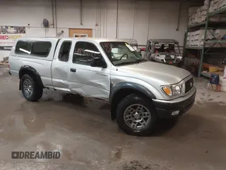 2004 Toyota Tacoma z VIN 5TEWN72N84Z399274, wystawiony jako IAAI lot #41936690 z przebiegiem 322 181 mil mil oraz . Historia ofert i sprzedaży dostępna na DreamBid. Obrazek 1.