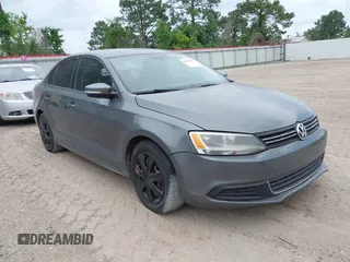 2014 Volkswagen Jetta Sedan SE w/Connectivity/Sunroof PZEV with VIN 3VWD17AJ6EM247300, listed as a IAAI auction lot 42074917 with 170,131 mi miles. Bid and sale history available at carsss.com. Image 1.