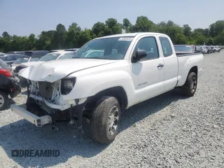 2015 Toyota Tacoma with VIN 5TFTX4CN1FX049330, listed as a Copart auction lot 53852635 with 50,933 mi miles and Salvage title. Bid and sale history available at DreamBid. Image 1.