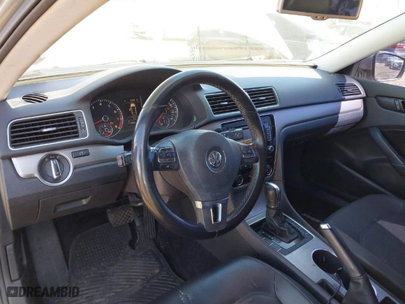 2014 Volkswagen Passat SE w/Sunroof with VIN 1VWBT7A38EC053078, listed as a IAAI auction lot 41832602 with 173,802 mi miles. Bid and sale history available at carsss.com. Image 13.